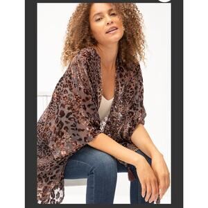 NWT! Mystree Women’s One Size Leopard Print Velvety Soft Kimono w/Tassels K314